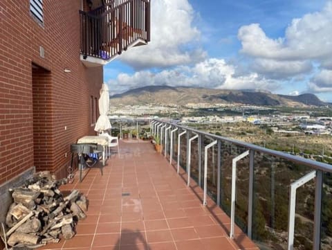 ÁTICO CON VISTAS AL MAR Apartment in Marina Baixa