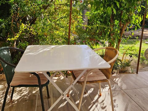 Studette indépendante et coquette avec terrasse sur jardin Apartment in Marseille