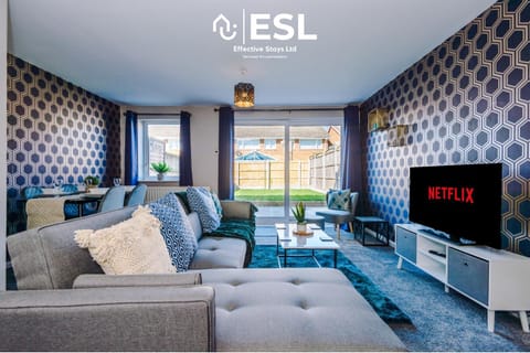 View (from property/room), Living room, Seating area, Dining area, Evening entertainment, Entertainment