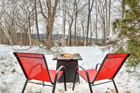 Hartford Escape with Fire Pit about 3 Mi to Ski and Golf! House in Quechee