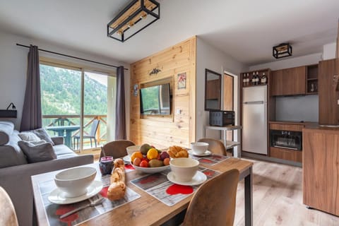 Joli T2, Centre, Parking privé, Wifi, Local à ski Apartment in Isola