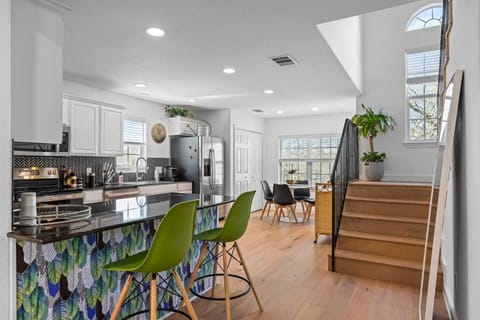 Zen Austin Home with a Cozy Tree House House in Lake Austin