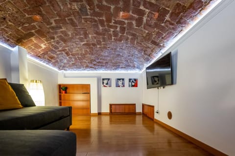 Communal lounge/ TV room, TV and multimedia, Living room