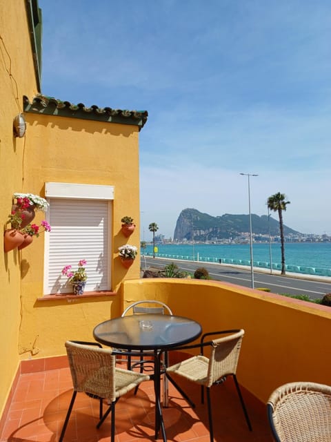 Natural landscape, Balcony/Terrace, Sea view