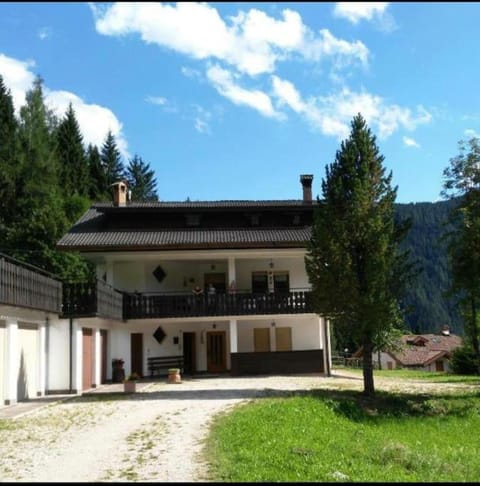 Falcade Dolomiti La Quiete Mansarda panoramica Apartment in Trentino-South Tyrol