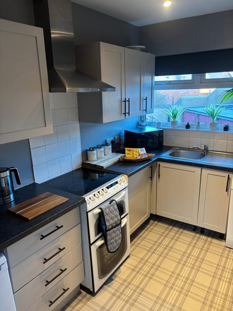 Fantastic full 3 bedroom modern apartment Apartment in Belfast