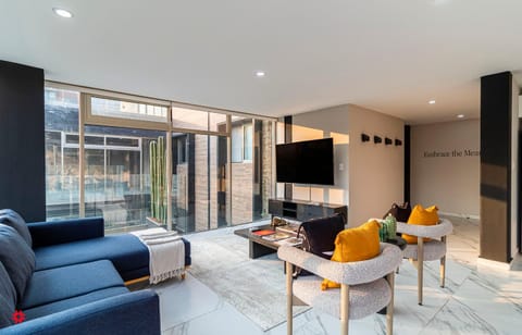 Communal lounge/ TV room, TV and multimedia, Living room