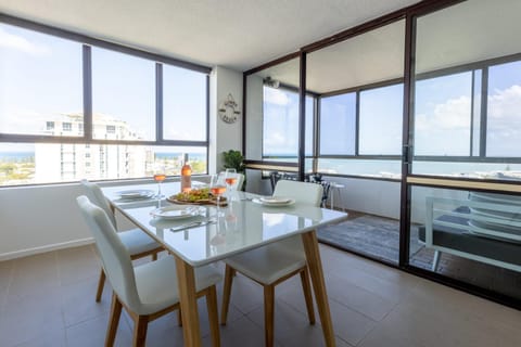 View (from property/room), Balcony/Terrace, Living room, Seating area, Dining area, Sea view