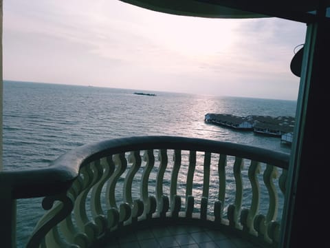 View (from property/room), Balcony/Terrace, Sea view