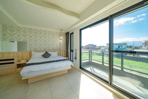 Bed, Photo of the whole room, Bedroom, Mountain view