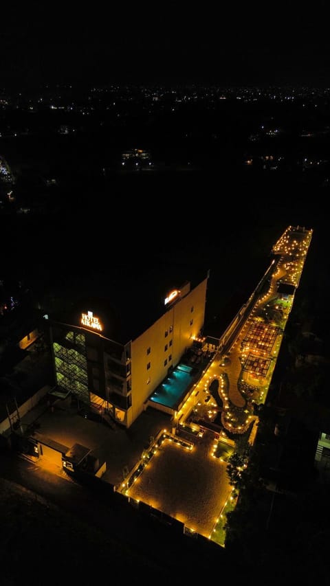 Property building, Night, Bird's eye view