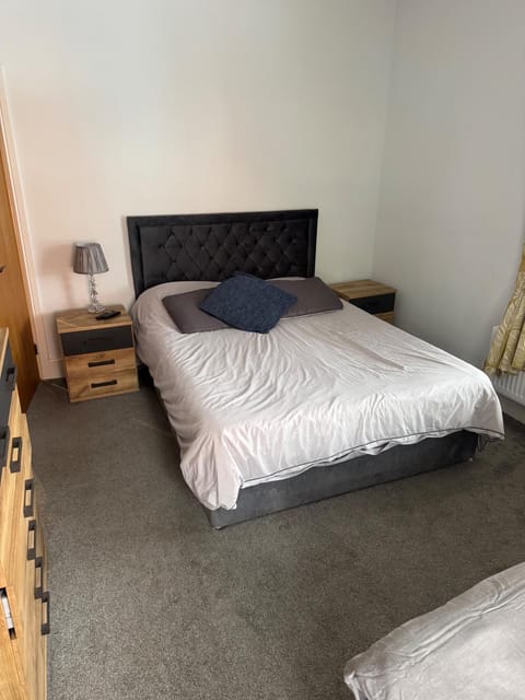 Superb 2 bed Apartment Great location Apartment in Newcastle-under-Lyme