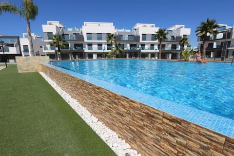 Property building, Day, Garden, Pool view, Swimming pool, Swimming pool, Inner courtyard view