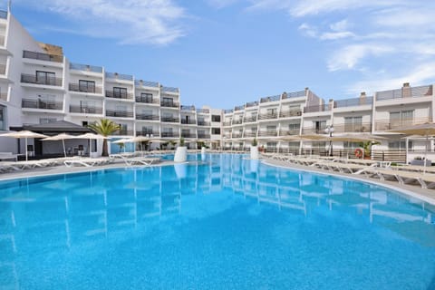 Property building, Swimming pool, Swimming pool