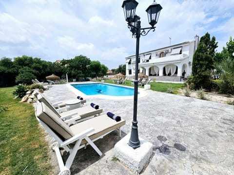 Day, Garden, Garden view, Pool view, Swimming pool, sunbed