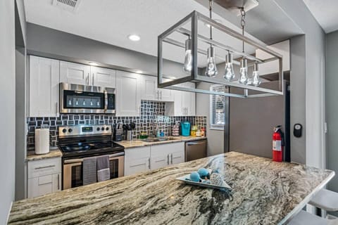 Gorgeous Heated Pool House Near Gulf Beaches! House in Pinellas Park