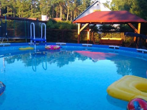 Garden, Swimming pool