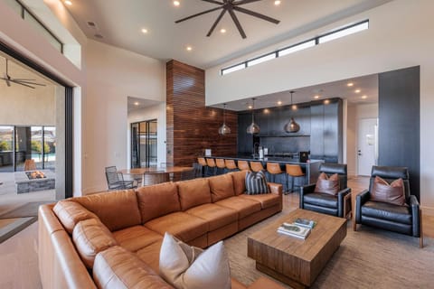 Exclusive Pool Villa House in St George