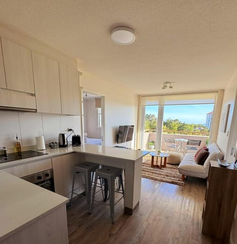 Natural landscape, TV and multimedia, Kitchen or kitchenette, Living room, Dining area