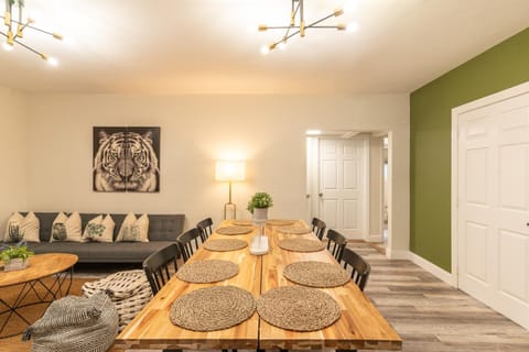 Oia House Brickell Beach 10 minutes Pool Location House in Brickell