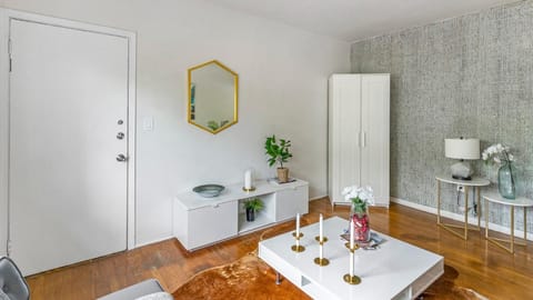 Brickell Tree Apartment Beach 10min Location Shops House in Brickell