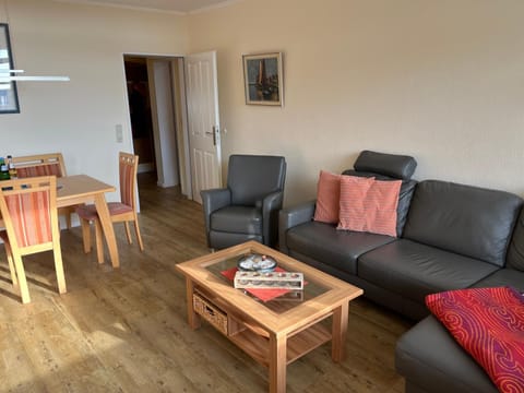 Haus Oland Haus Oland - Wohnung 06 Apartment in Nordfriesland