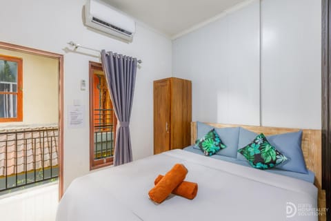 Bed, Bedroom, air conditioner