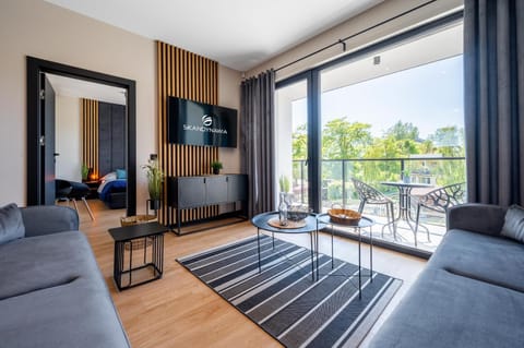 Communal lounge/ TV room, TV and multimedia, View (from property/room), Living room, Seating area, Evening entertainment