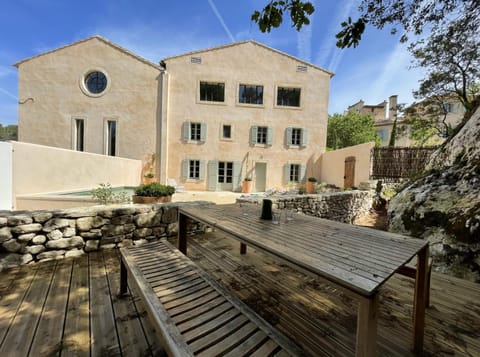 Property building, Patio, Garden, Garden, Garden view, Garden view, Pool view, Swimming pool