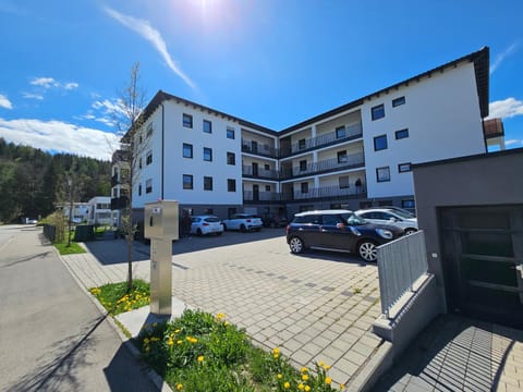Property building, Neighbourhood, Street view, Parking