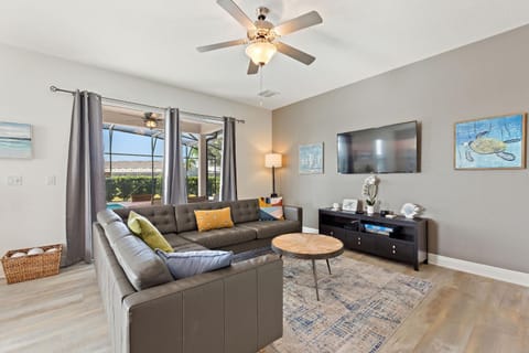 Leslies Retreat at Solterra Resort home Villa in Davenport