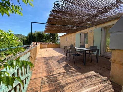 Domaine des fouques House in La Londe-les-Maures