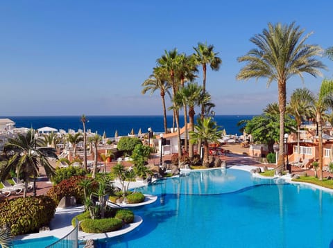 Restaurant/places to eat, Garden, View (from property/room), Balcony/Terrace, Lounge or bar, Sea view, Swimming pool