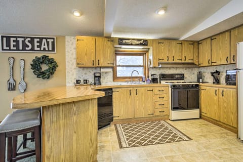 Phillips Cabin with Lake Views and Private Dock! Cabin in Wisconsin