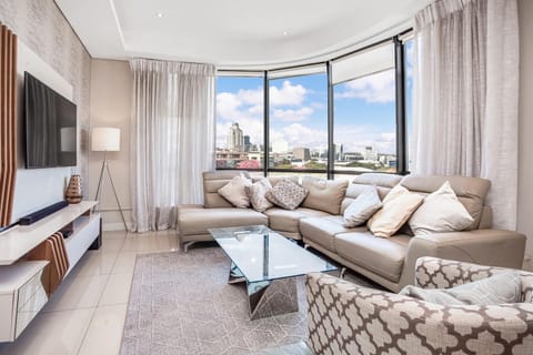 Communal lounge/ TV room, TV and multimedia, Living room, Seating area, Evening entertainment