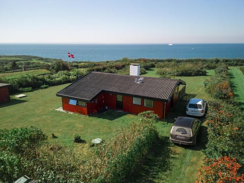 Property building, Sea view, Parking