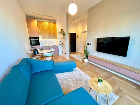 Bathroom, TV and multimedia, Living room, Dining area