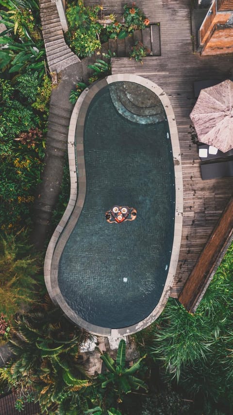 Property building, Swimming pool