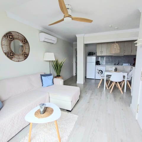 New City Penthouse near beach with sunny balcony Apartment in Fuengirola