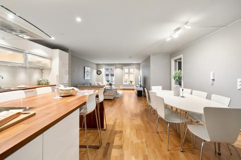 Kitchen or kitchenette, Living room, Dining area