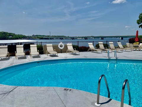 Lake view, Pool view, Swimming pool, sunbed