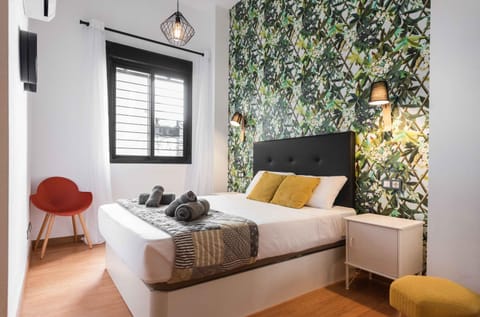 Bed, Photo of the whole room, Bedroom