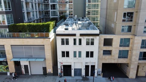 Property building, Day, City view
