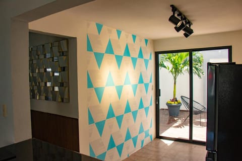 Property building, Kitchen or kitchenette, Dining area, stove