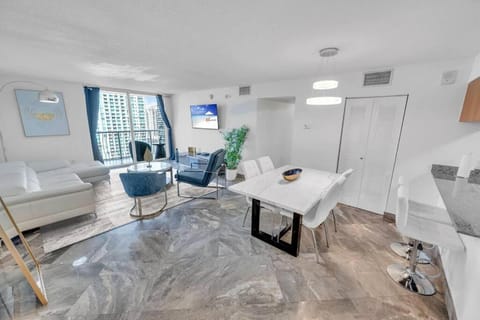 Iconic High floor 3 bedrooms in the heart of Miami Apartment in Brickell