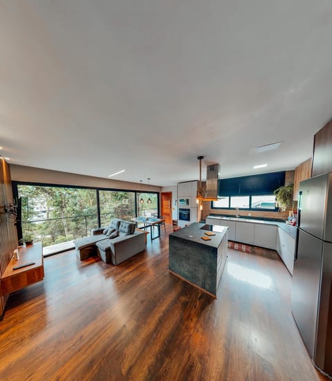 Communal lounge/ TV room, Kitchen or kitchenette, Living room