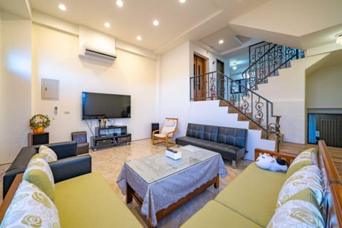 TV and multimedia, Living room, Evening entertainment, air conditioner
