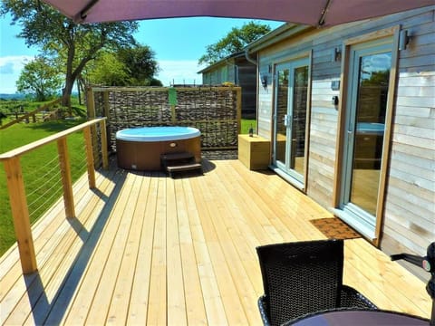 Property building, Balcony/Terrace