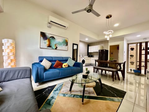 TV and multimedia, Living room, Seating area, Dining area, air conditioner