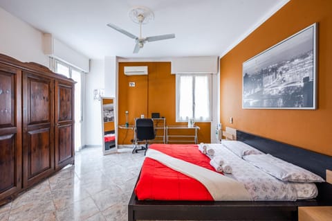 Bed, Photo of the whole room, Bedroom, wardrobe